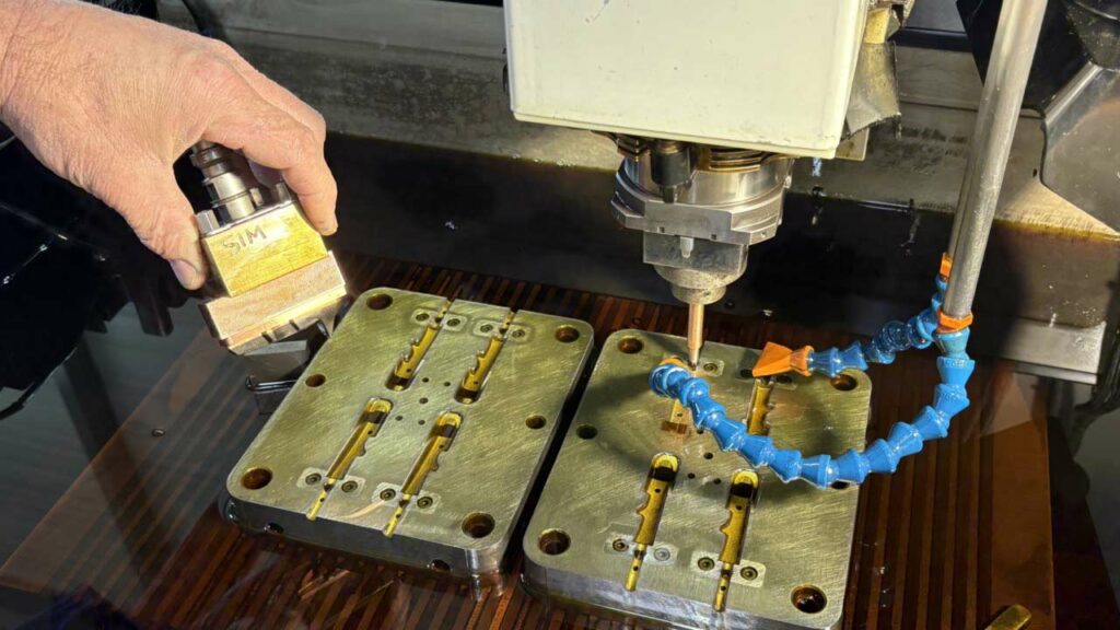 Moule d’injection plastique conçu avec exigence et précision
